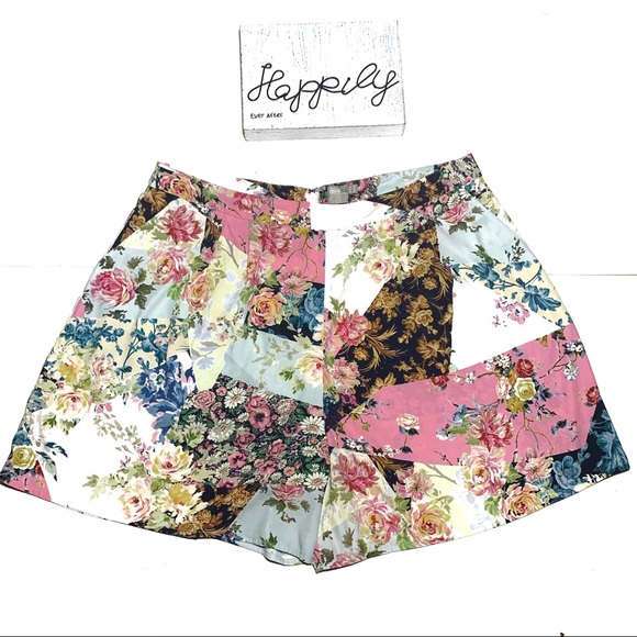 ASOS Pants - ASOS Mixed Floral High Waisted Shorts Sz 18 ASOS Pants - ASOS Mixed Floral High Waisted Shorts Sz 18